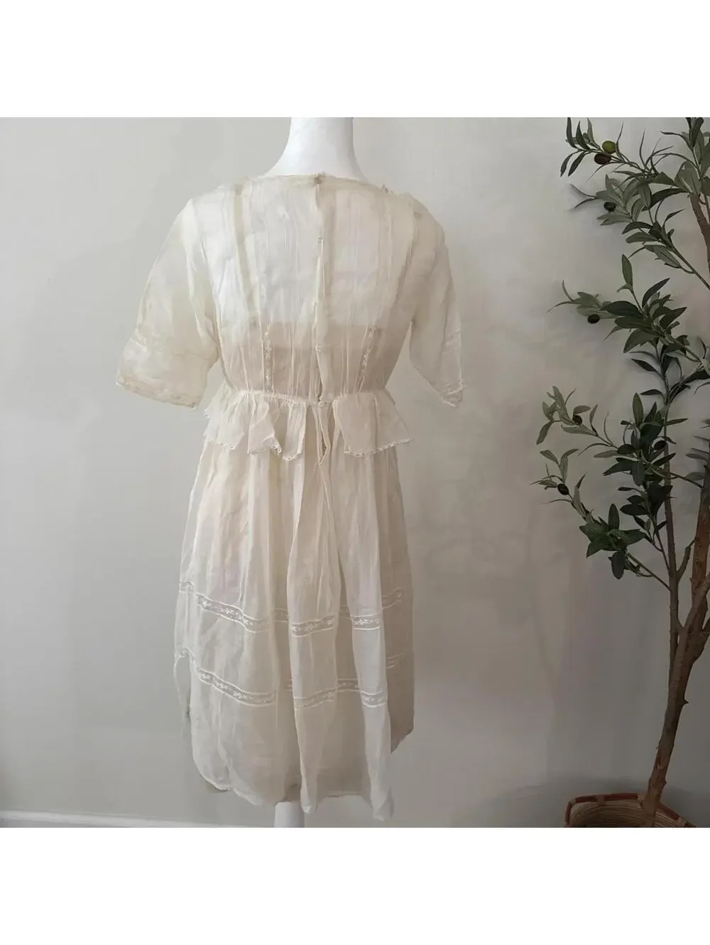 Edwardian Cotton Lawn Dress - Picture 6 of 8